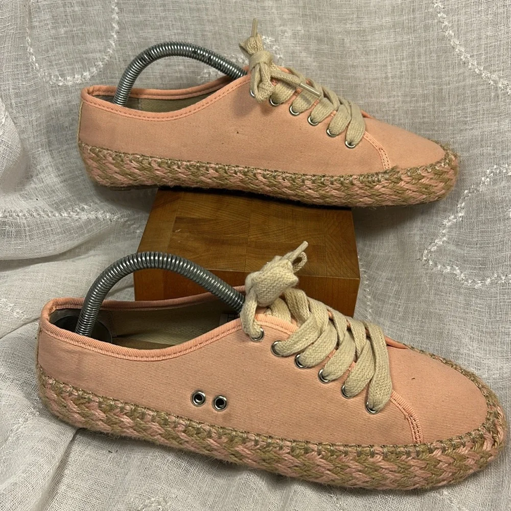 NWOT EMU espadrille leather flats